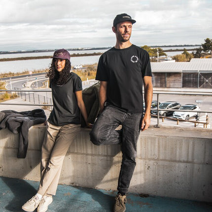 T-shirts - Wind waves both Black