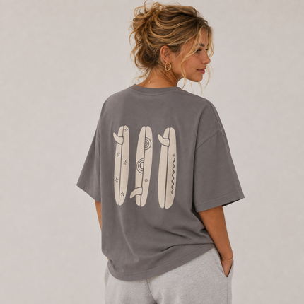T-shirt Boho Oversize con Tavola da Surf